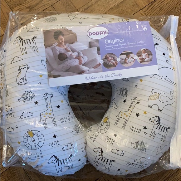 boppy nursing pillow canada